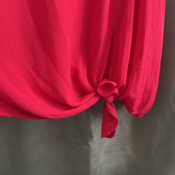 Bright and beautiful loose tank top. Size XL. - Picture 4 of 6